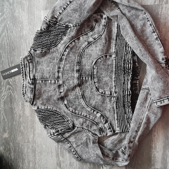 Brand New stretchy denim crop jacket - Picture 5 of 5